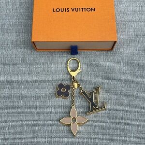NWOT Louis Vuitton Fleur de Monogram Bag Charm, Brand New with Box